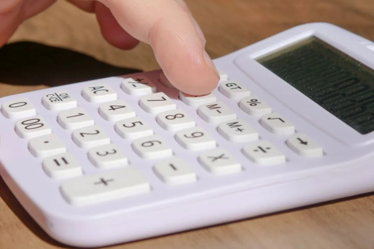 Amortissement de mezzanine : calculer l'équilibre face au déménagement ou l'extension