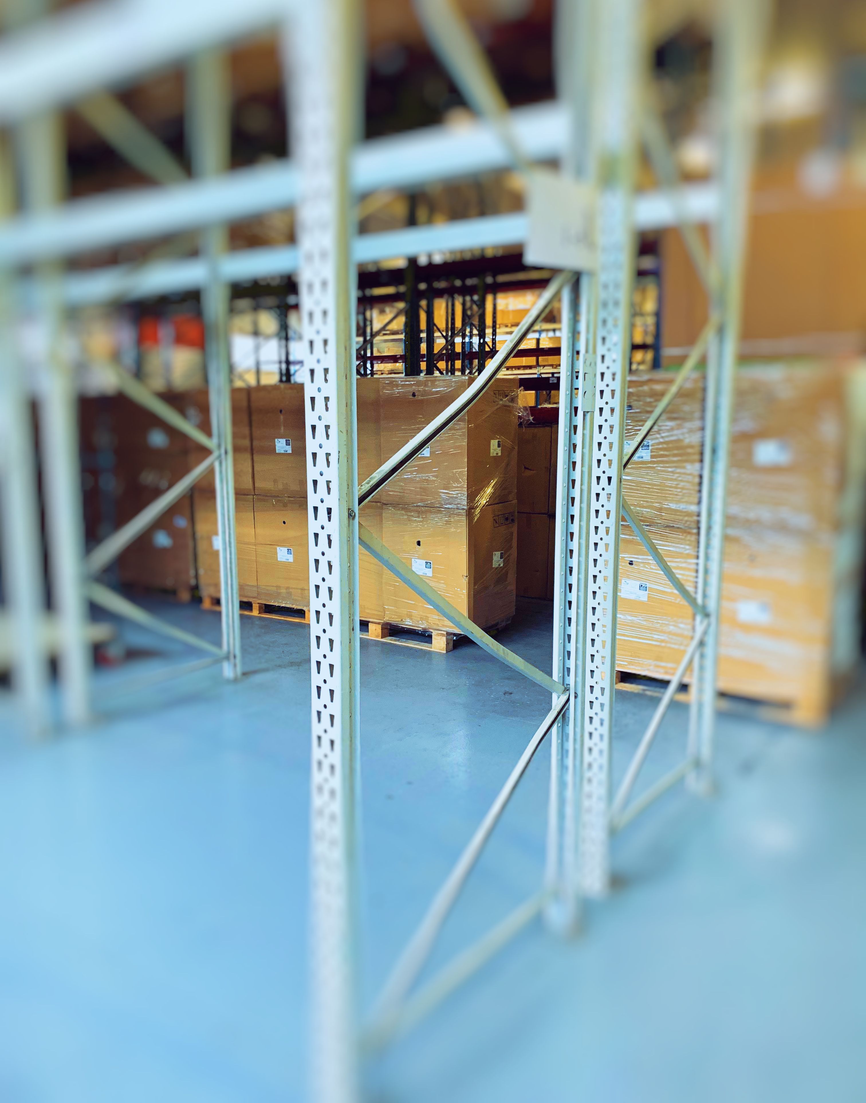 Rayonnage cantilever Alser pour stockage de charges volumineuses