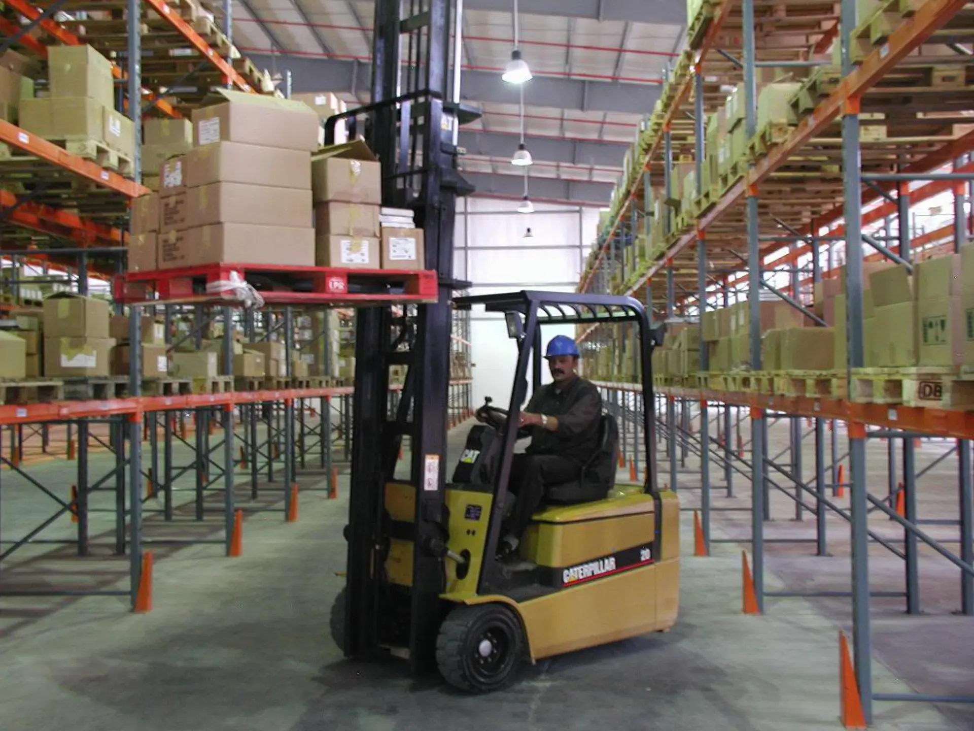 Palettier Polypal Stockpal installé en entrepôt
