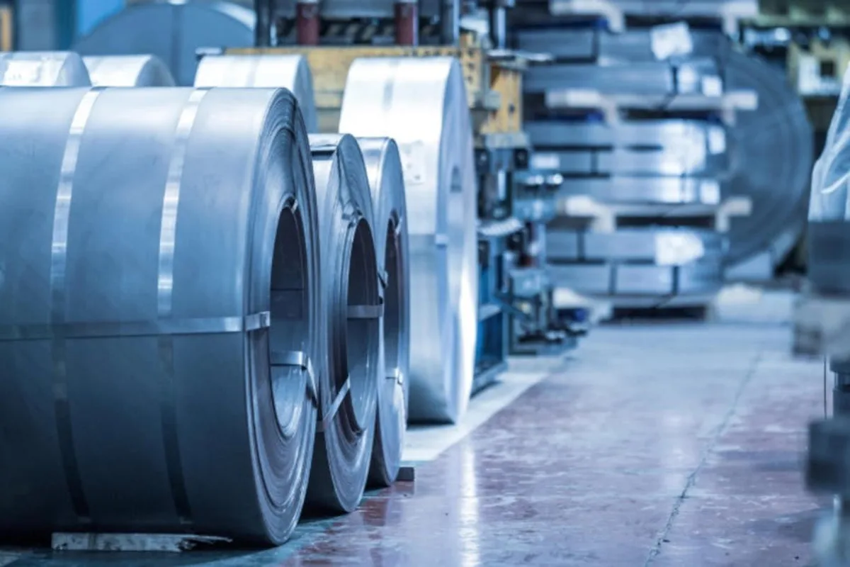 Fabricant ou distributeur : quel fournisseur de rayonnage pour quel projet