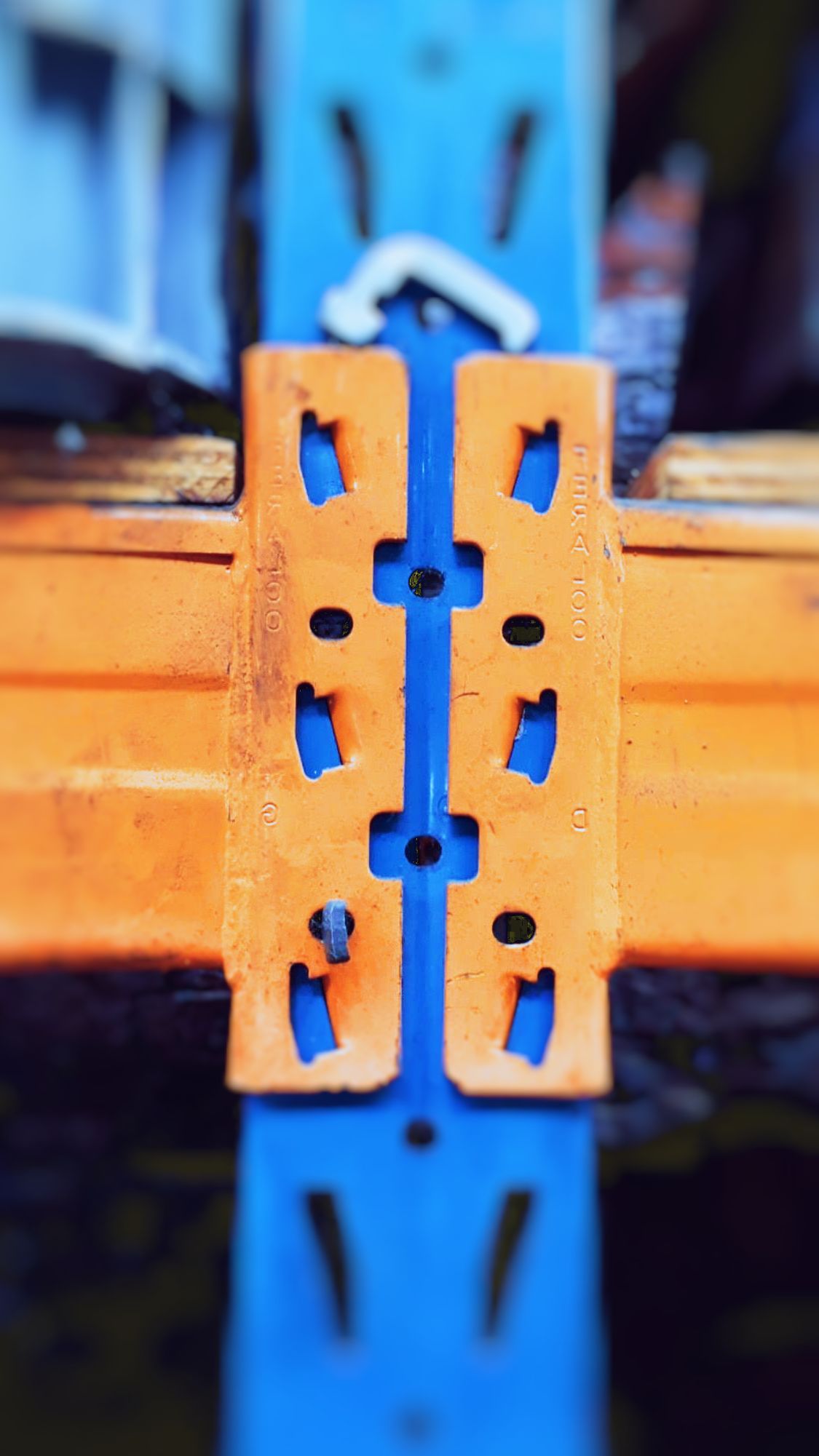 Comment reconnaître un rack de stockage Feralco ?