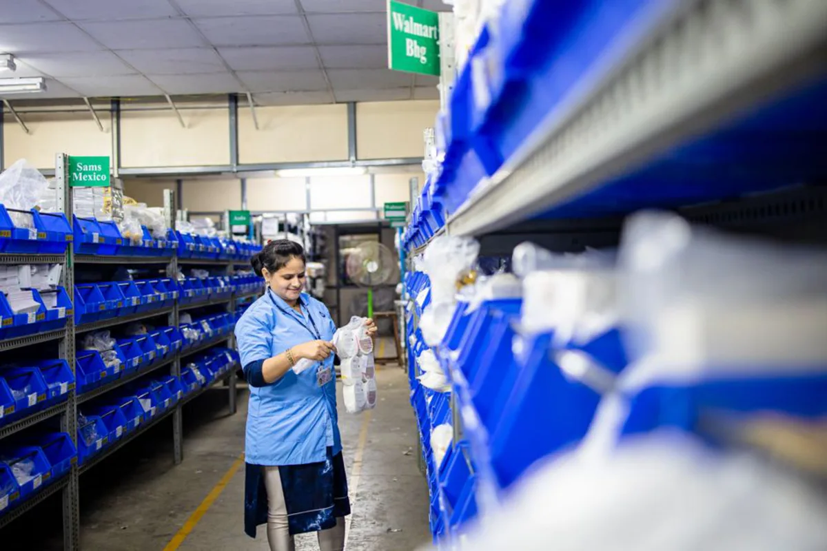 Mezzanine pour industrie pharmaceutique : traçabilité et picking au plus juste